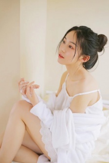 美女吹裙子游戏